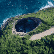 Gueule Grand gouffre financier